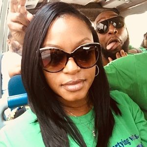 Meet your Posher, Tomeka